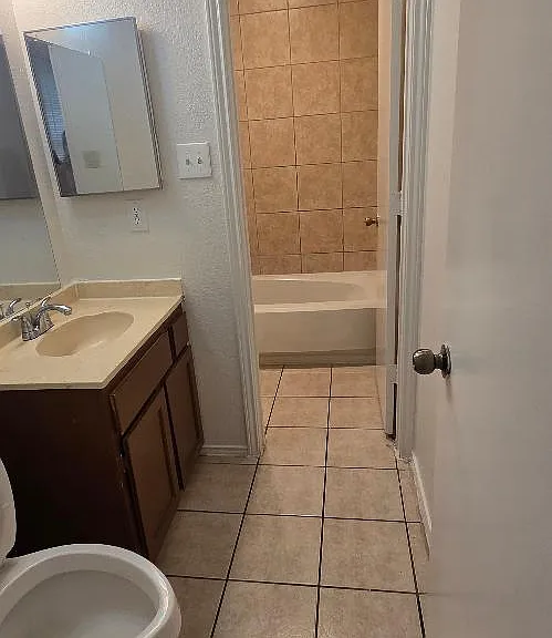 5809 Guildwood Dr — Photo 2