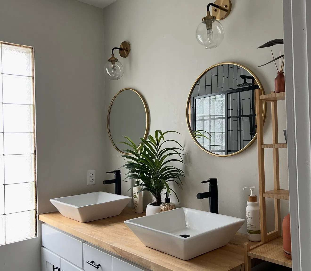 5 bed, 1900 sqft, $6,000 — Photo 3