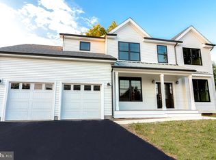 220 Village Rd E, Princeton Junction, NJ 08550