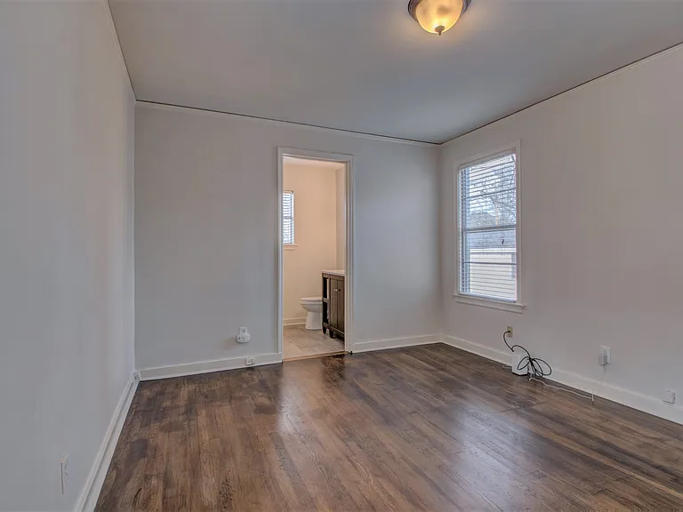 2216 N Arthur St — Photo 27