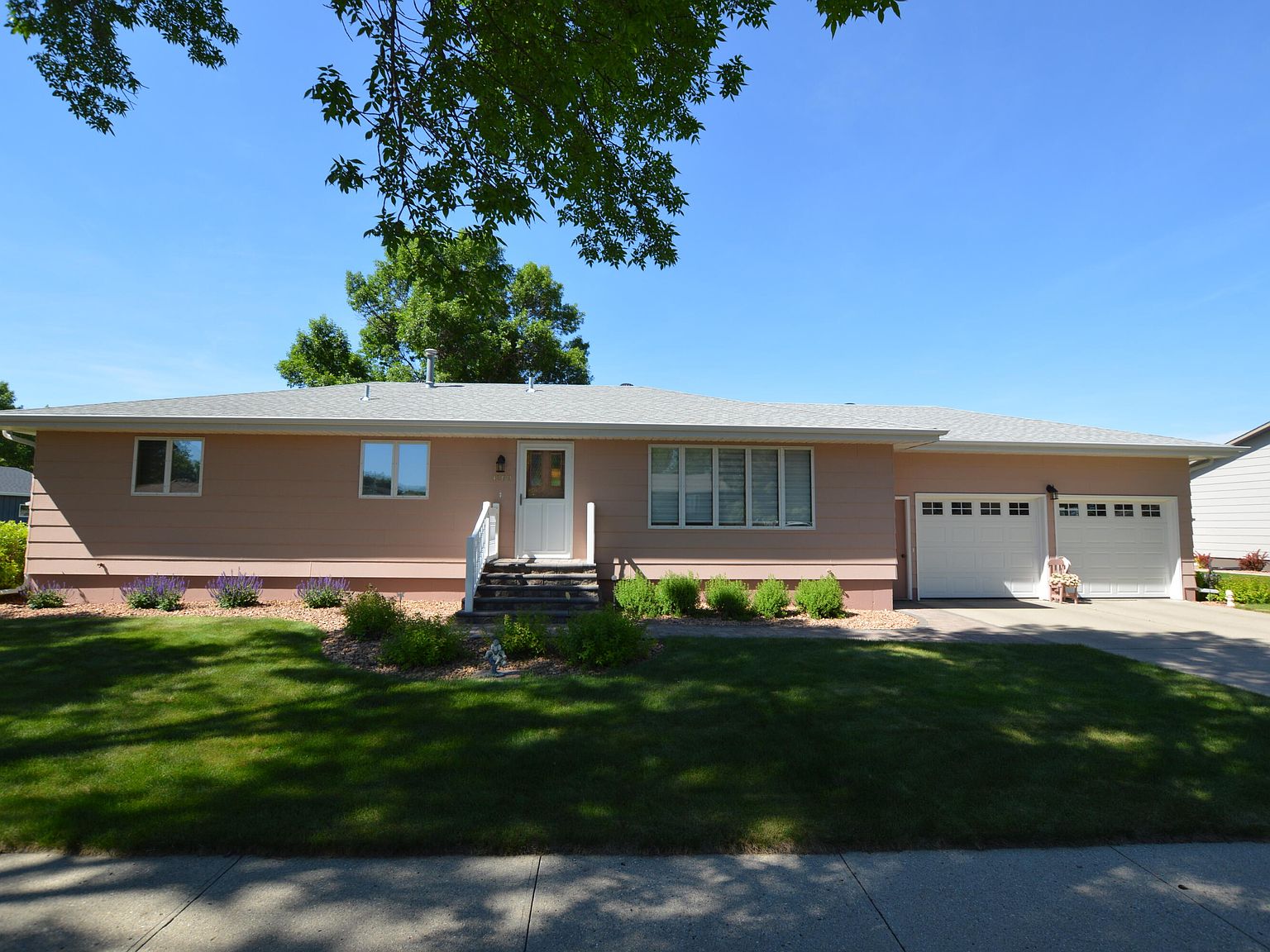1209 Norwood Dr, Aberdeen, SD 57401 Zillow