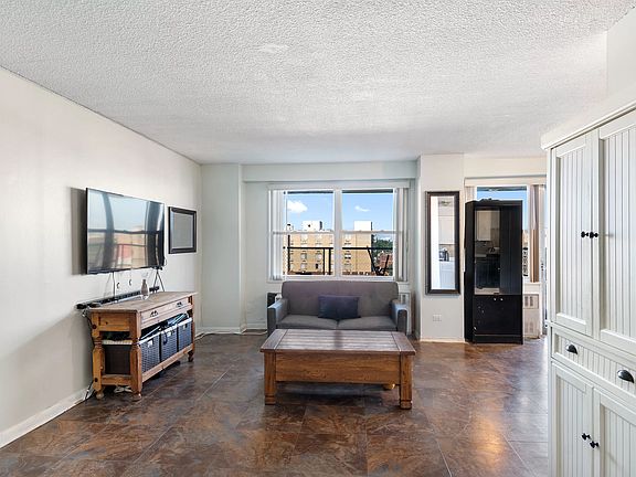 4th image of 2550 Olinville Ave APT 9G