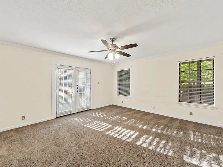 121 Lake Vis W — Photo 13