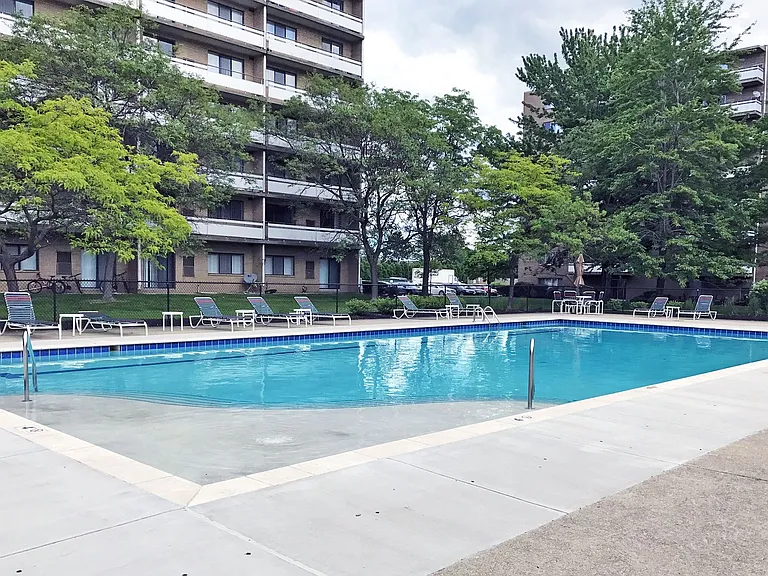 Coppertree Apartments — Photo 9