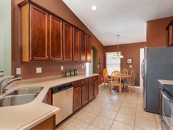 4th image of 325 Casa Sevilla Ave