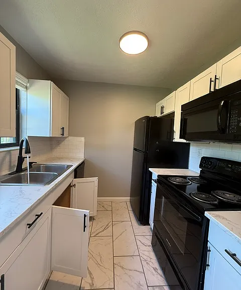 Kitchen fully updated brand new everything