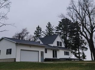 1557 Old Lancaster Rd, Platteville, WI 53818