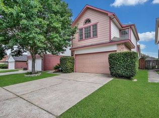 919 Hartman Dr, Baytown, TX 77521