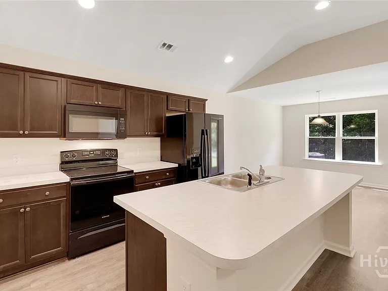 532 Cade Dr — Photo 12