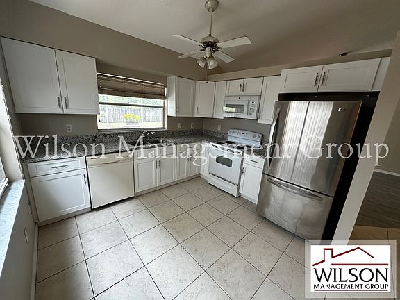 4th image of 627 Queensbridge Dr