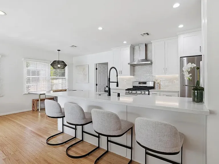 4958 Canoga Ave — Photo 10