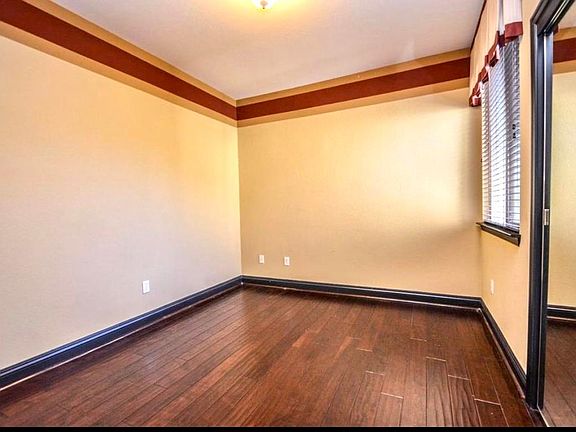 5th image of 2794 Maybrook Dr