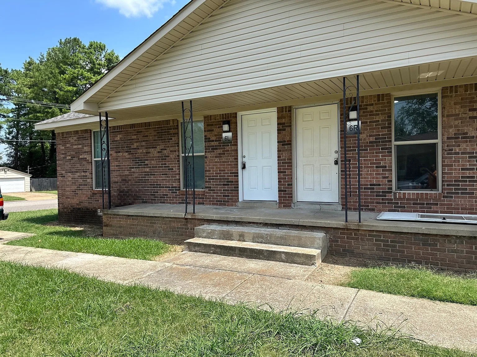 2 bed, 842 sqft, $1,150 — Photo 1