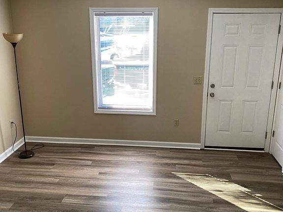 3rd image of 309 Remington Ct #2