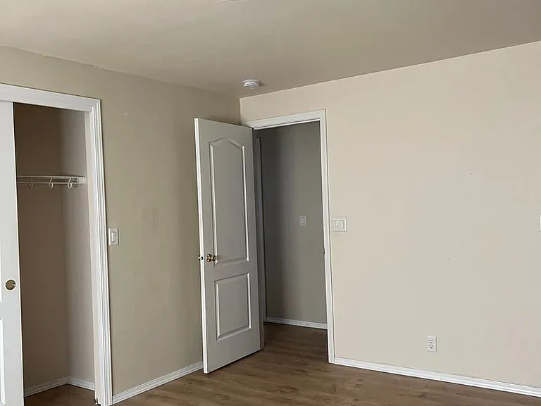 30 NE Alora Dr — Photo 11