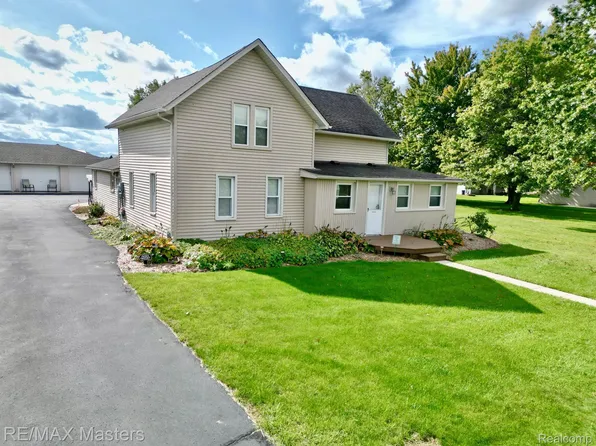 3552 Ready Rd, South Rockwood, MI 48179