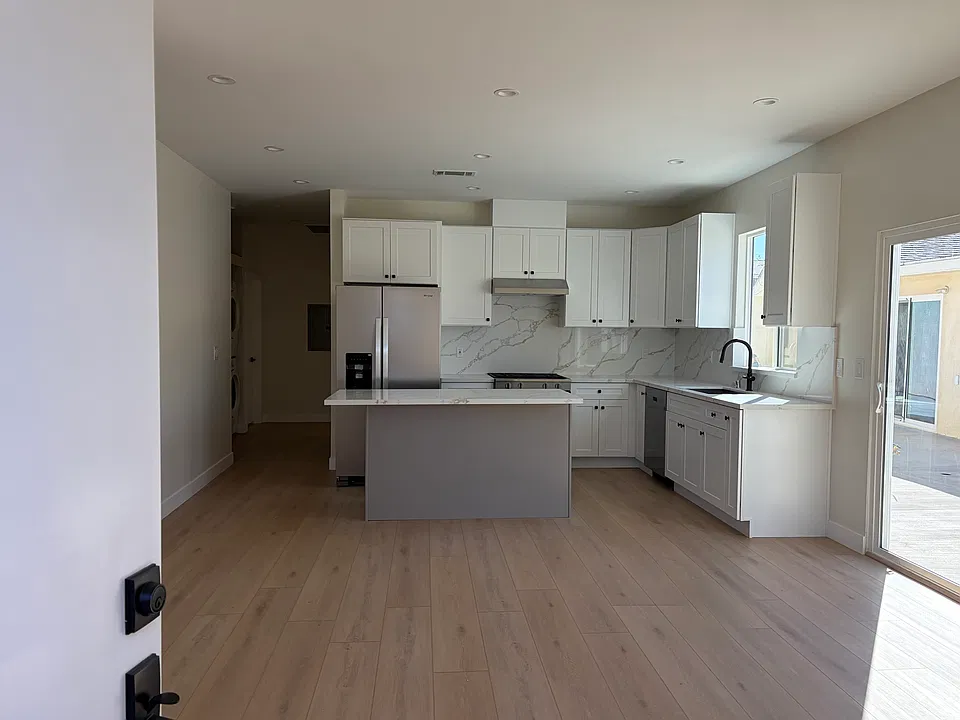 15901 1/2 Bryant St