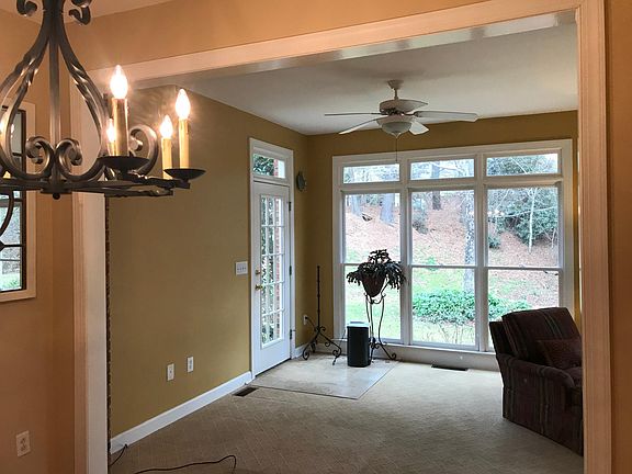 5th image of 432 Clairview Ln