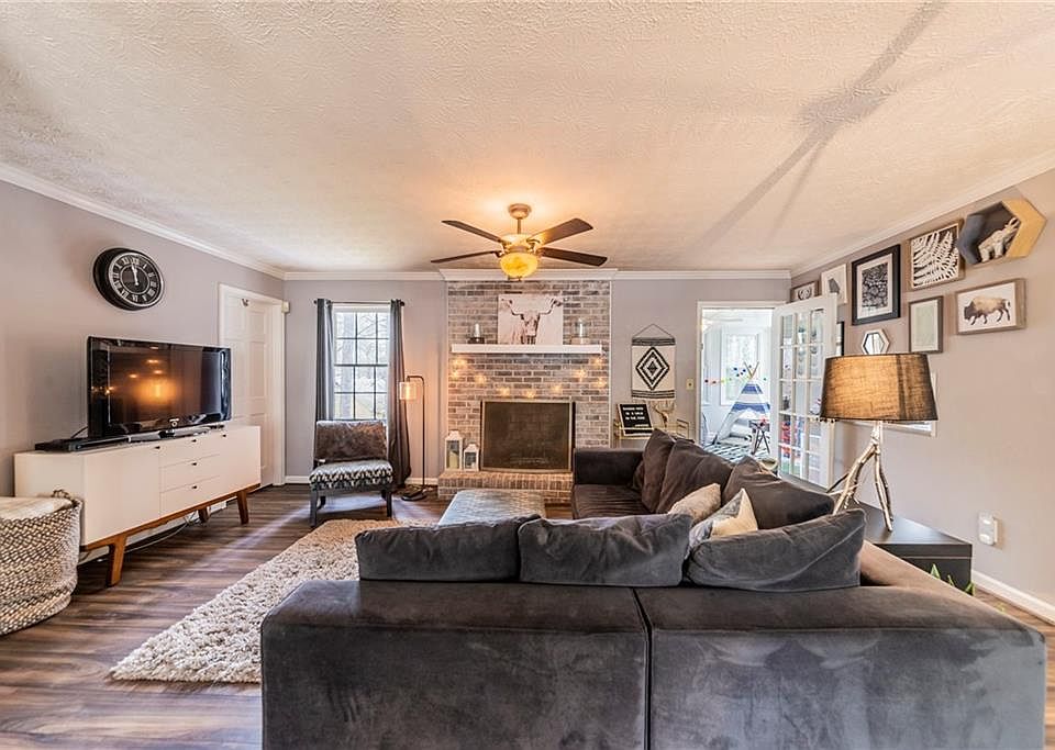 1st image of 2814 Brackenwood Ct
