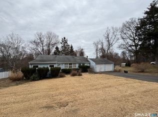 44 Upper State Street, North Haven, CT 06473