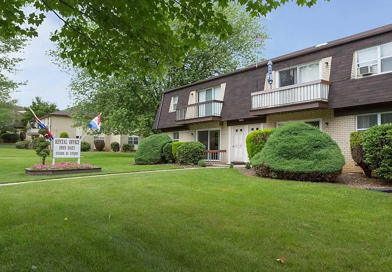 Mansfield Village — Photo 17