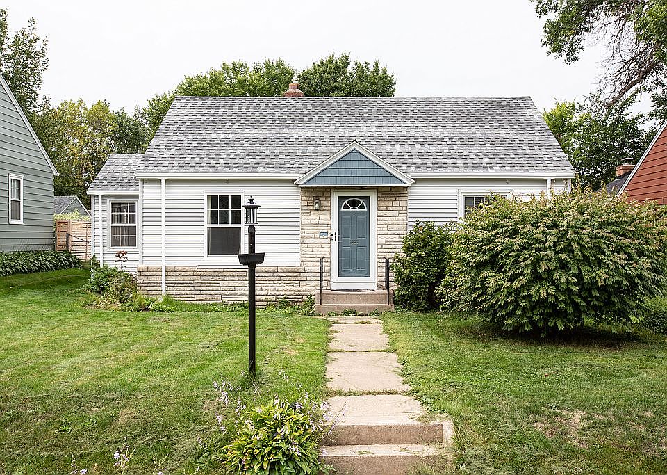 1st image of 4555 Upton Ave N