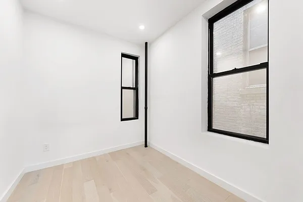 Rented by REAL New York | media 19