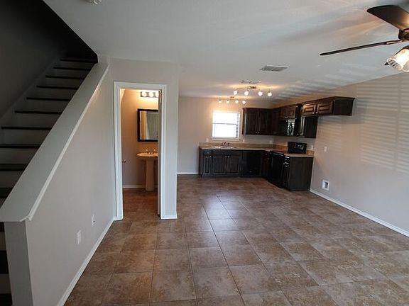 3rd image of 18029 Loring Ln