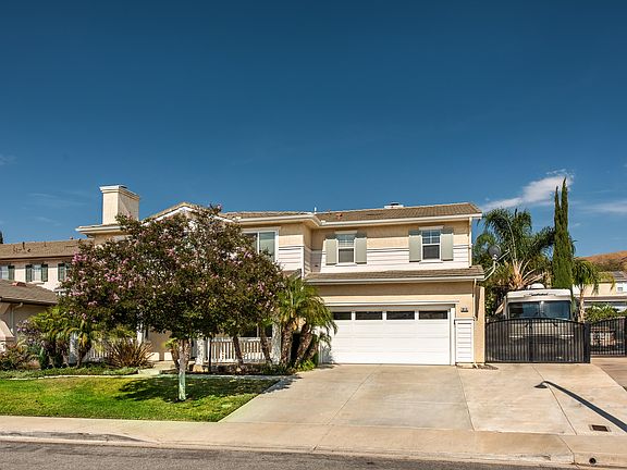 3rd image of 1016 King Palm Dr