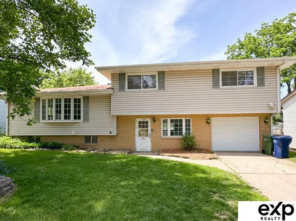 1210 Ventura Dr, Bellevue, NE 68005