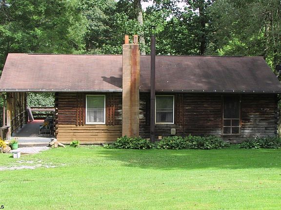 3rd image of 2467 Cuzzart Rd