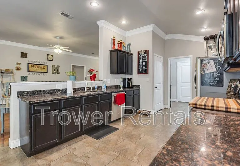 9915 Rainbow Dr — Photo 21