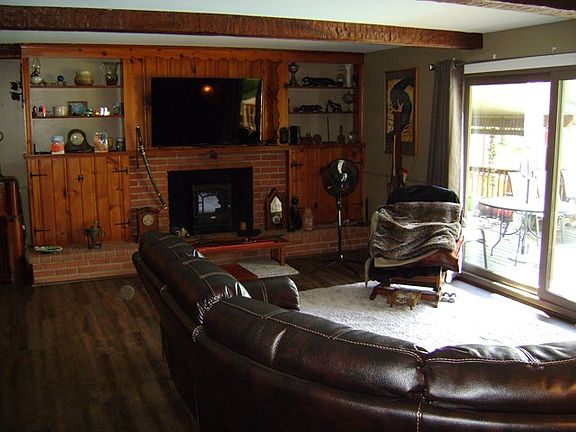 4th image of 949 Pike Dr