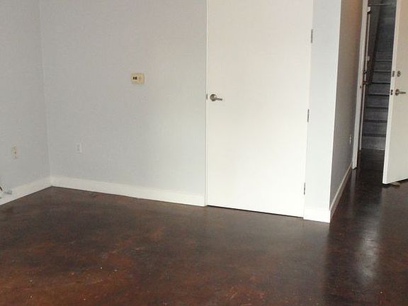 3rd image of 207 E City Place Dr