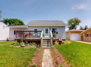 416 S 9th St, Cherokee, IA 51012