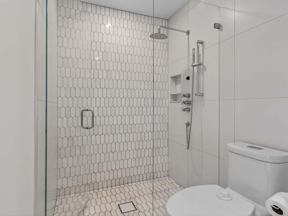 1st image of 3711 Sherwood Boulevard