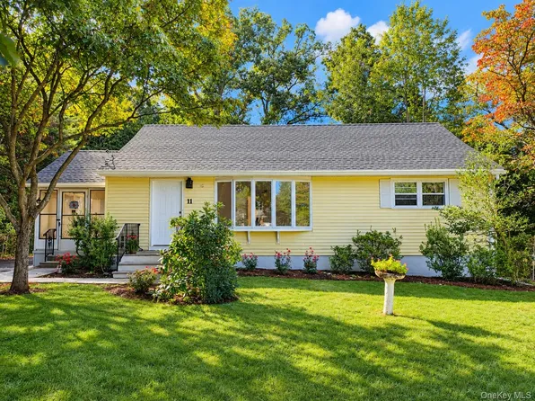 11 Clover Drive, West Nyack, NY 10994
