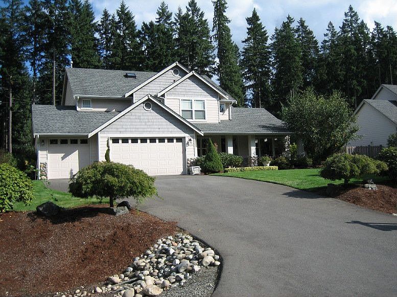 Front view of home.