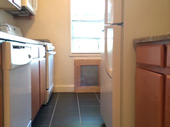 4th image of 13510 Grand Central Pkwy #309