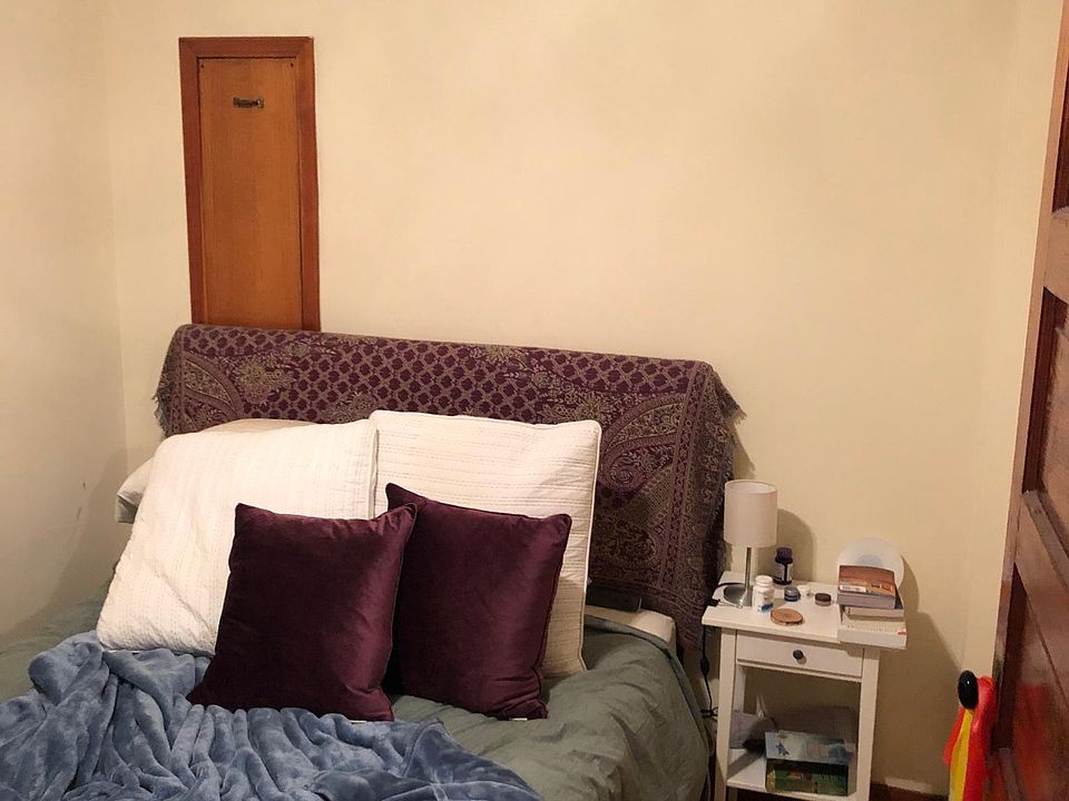 1st image of 2550 W Carmen Ave #2