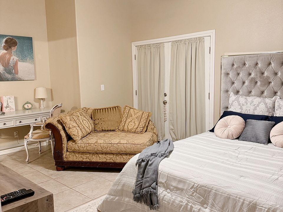 1st image of 4295 N Glen Rd