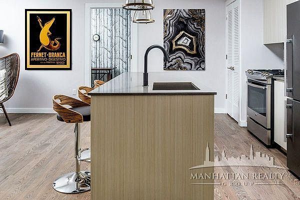 1st image of 123 Parkside Ave APT 6R