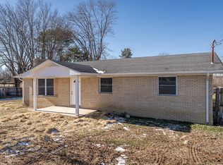 385 N Spring St, Sparta, TN 38583