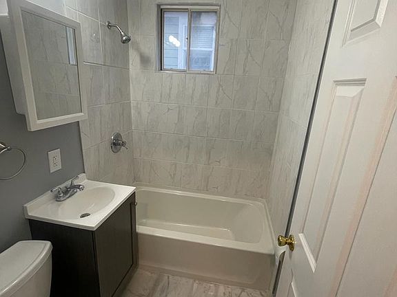 5th image of 4158 Irving Ave N