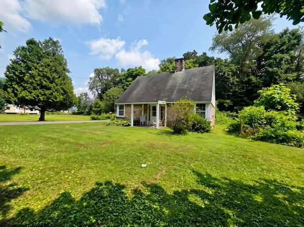 79 Y Rd, Arthurdale, WV 26520