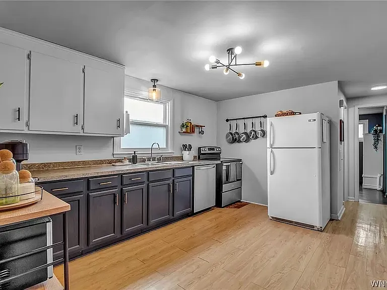229 Grandview Ave #3 — Photo 5