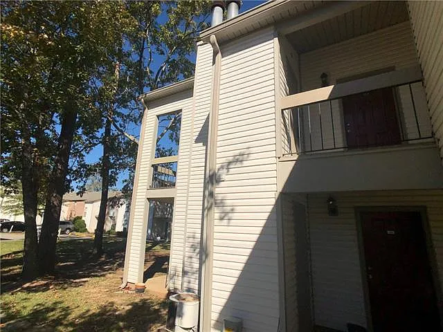 410 Parkview Blvd #410 — Photo 10
