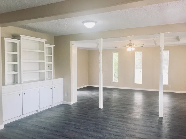 3319 Palm Ave — Photo 2