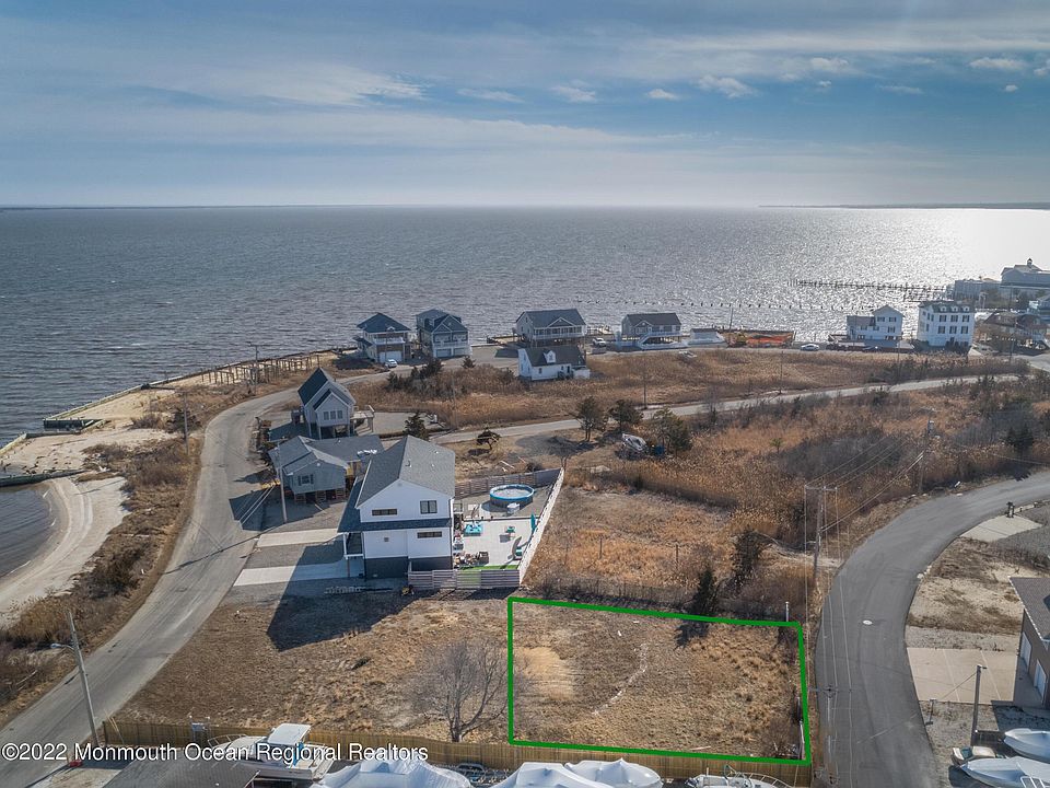 1st image of 50 Dorrance Dr