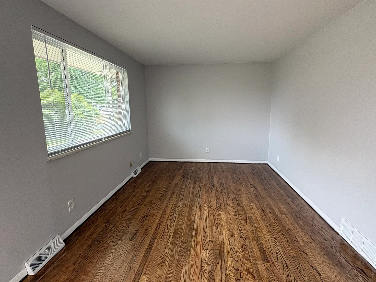 2 bed, 834 sqft, $1,800 — Photo 4